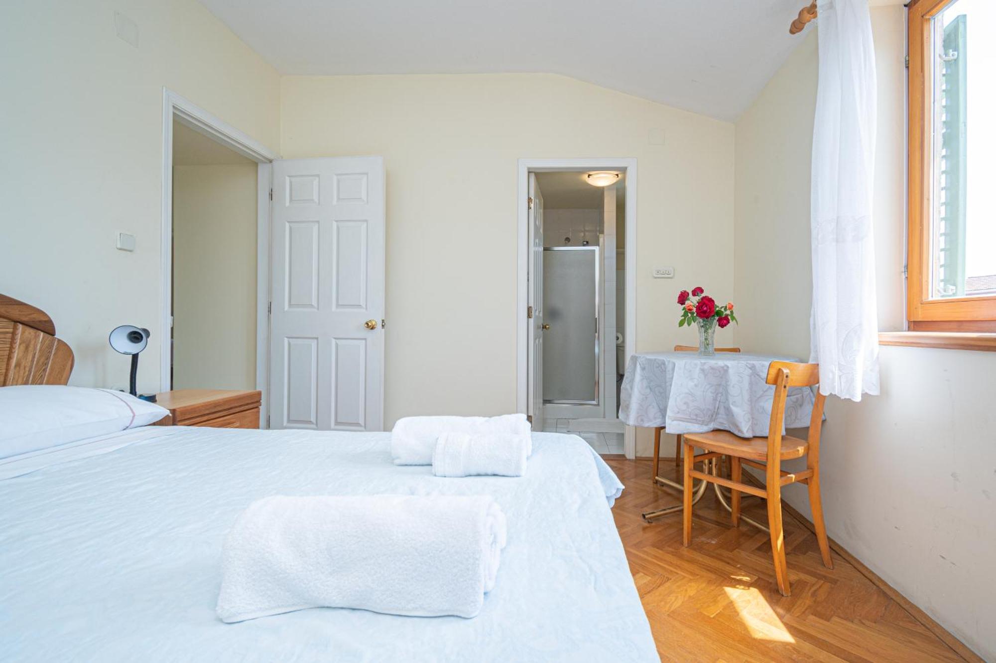 Apartments And Rooms By The Sea Mrljane, Pasman - 327 Nevidane Bilik gambar